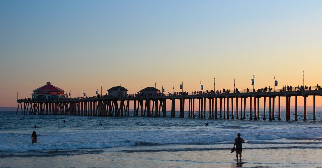 huntington pier at sunset